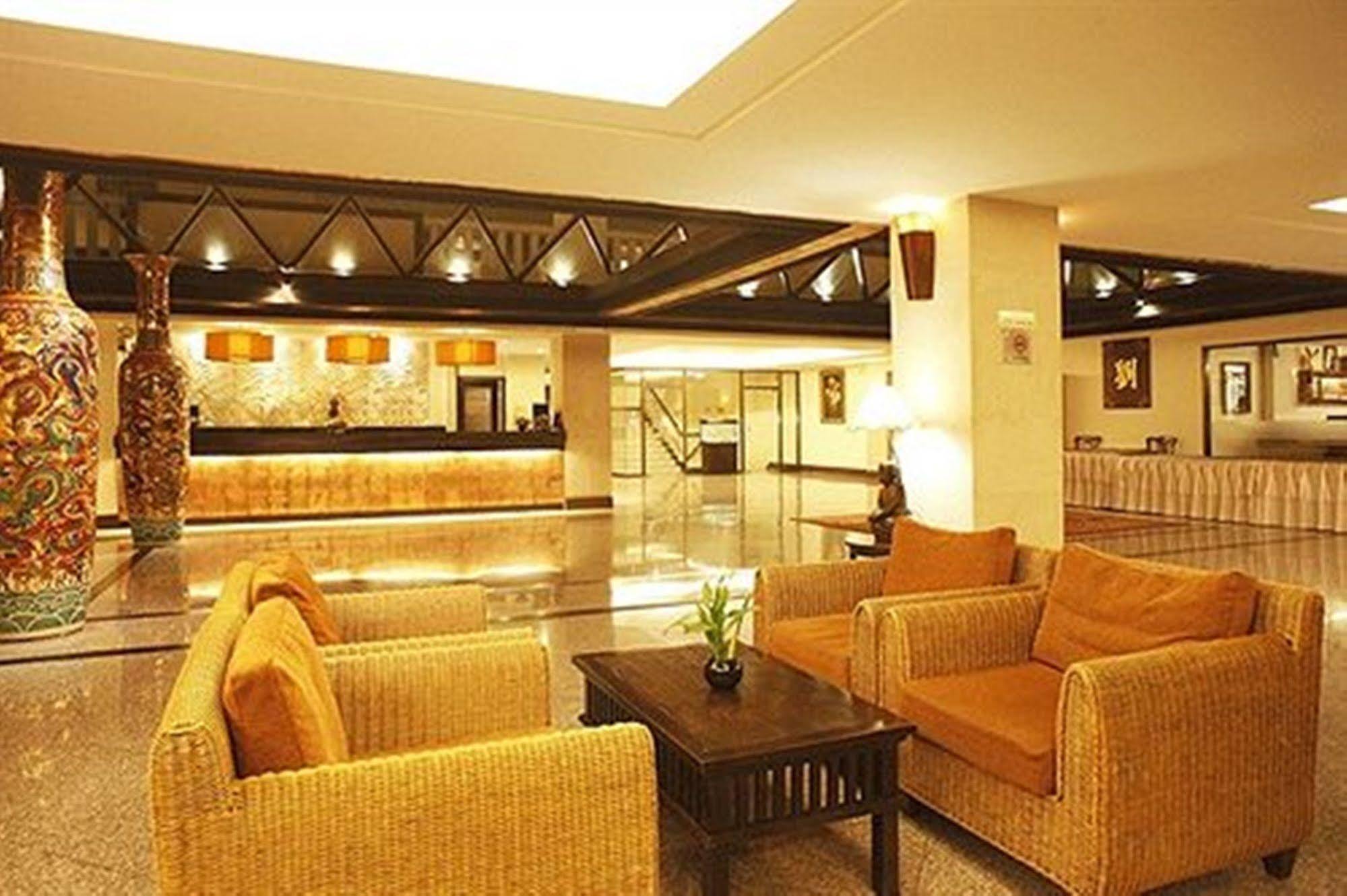 Royal Peninsula Hotel Chiangmai Chiang Mai Exterior foto