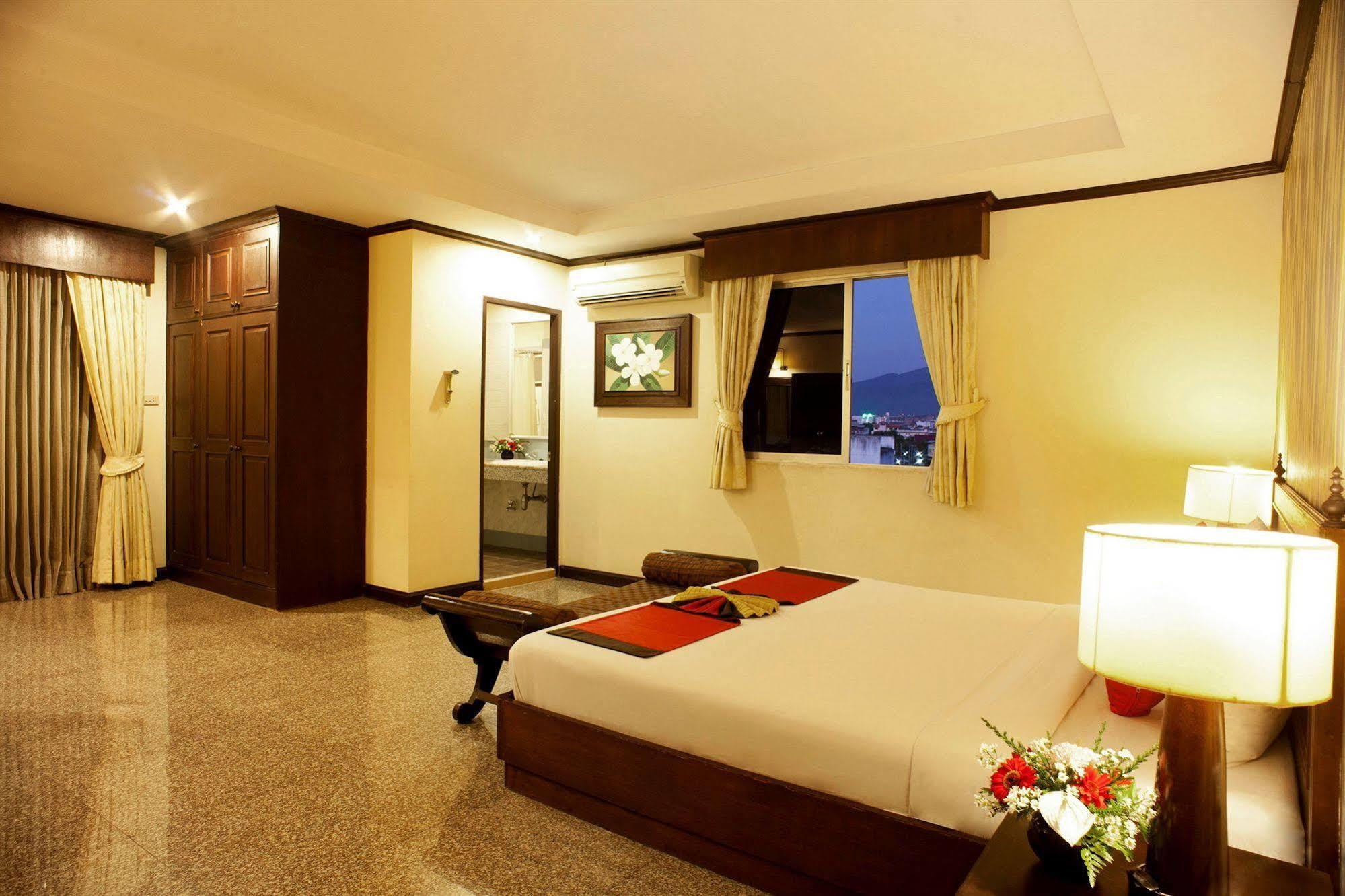 Royal Peninsula Hotel Chiangmai Chiang Mai Exterior foto