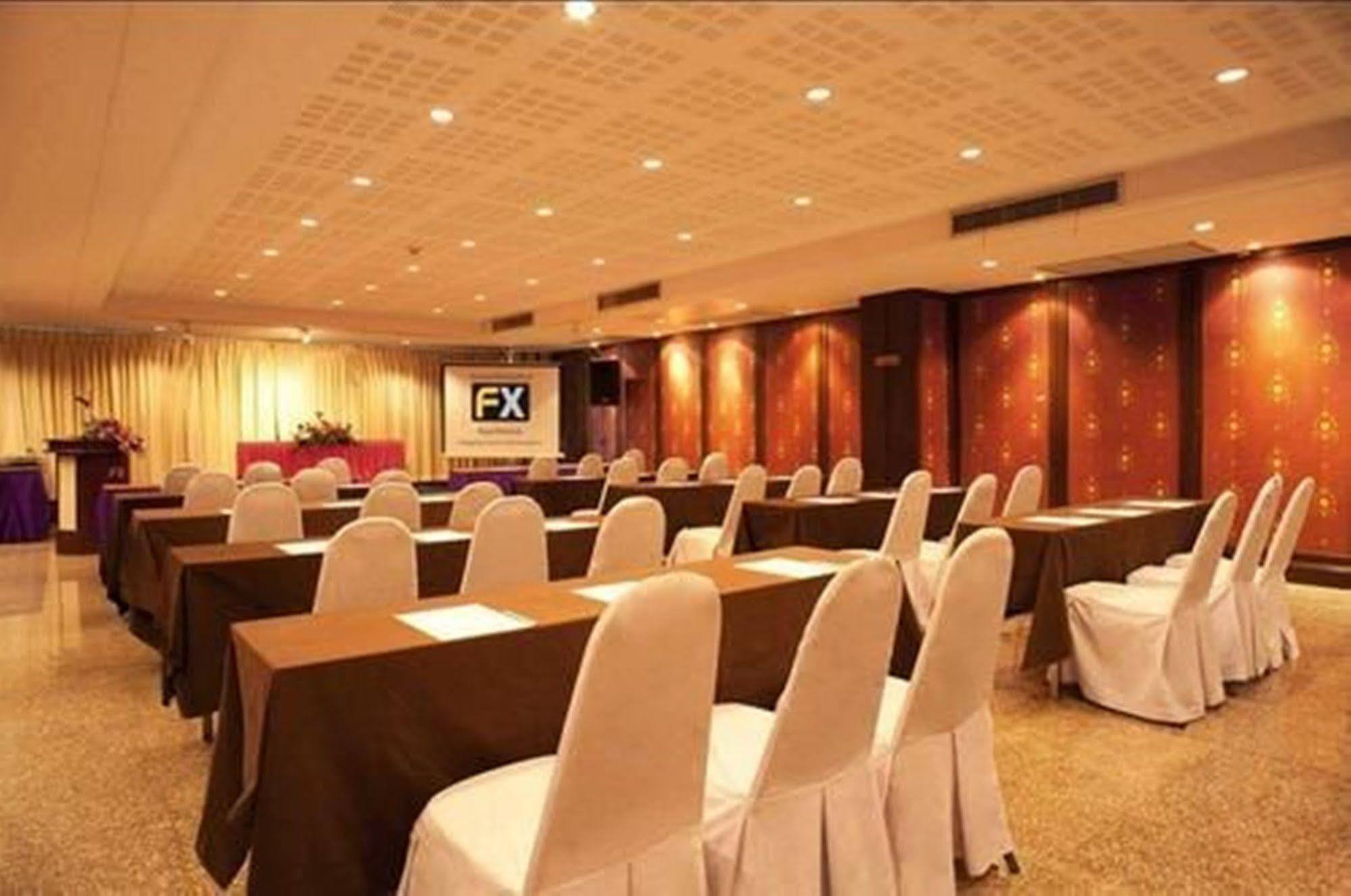 Royal Peninsula Hotel Chiangmai Chiang Mai Exterior foto