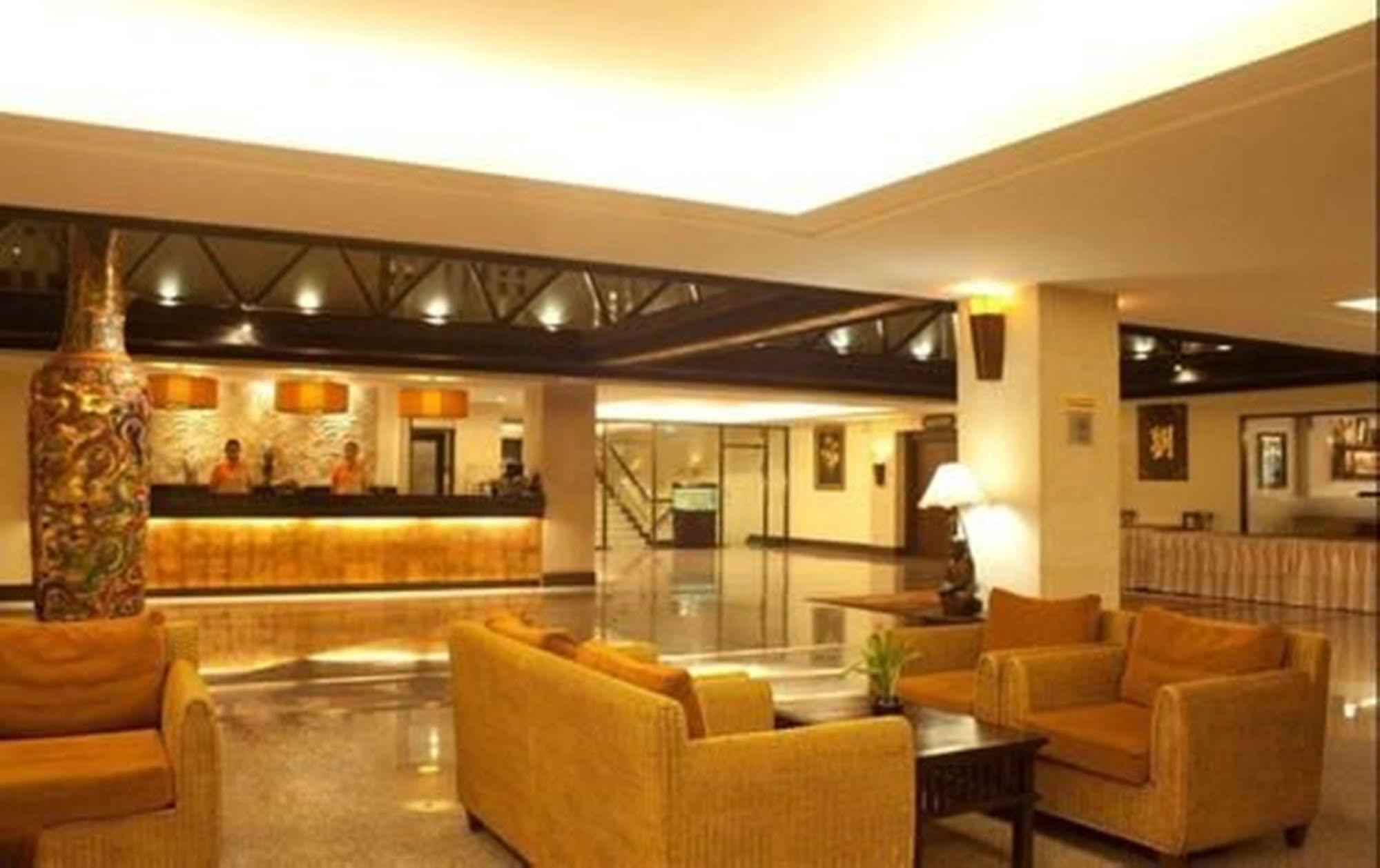 Royal Peninsula Hotel Chiangmai Chiang Mai Exterior foto